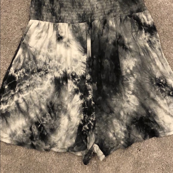 NWT tie dye romper - size L - Picture 4 of 4